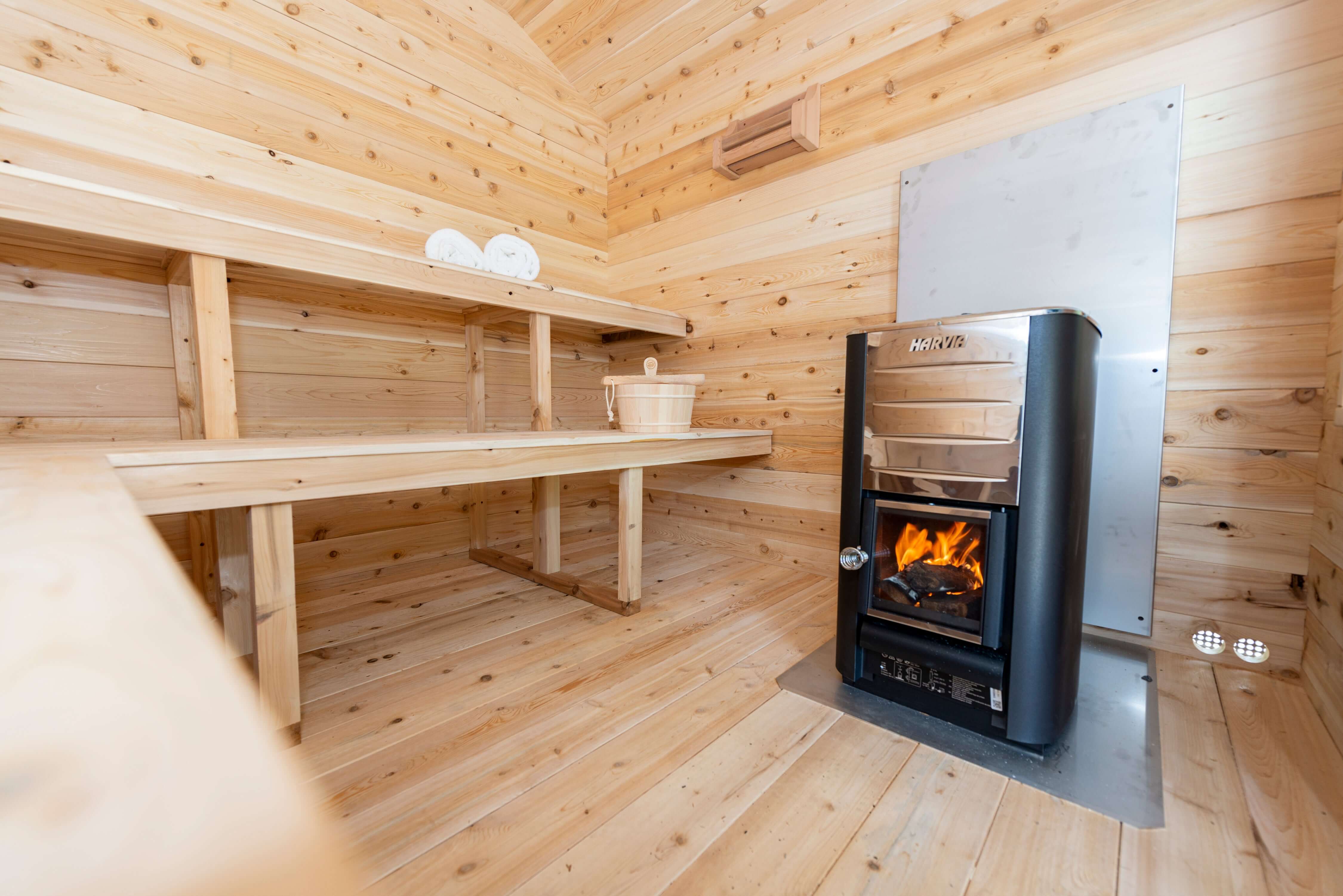 Dundalk CT Georgian 6 Person Outdoor Sauna CTC88