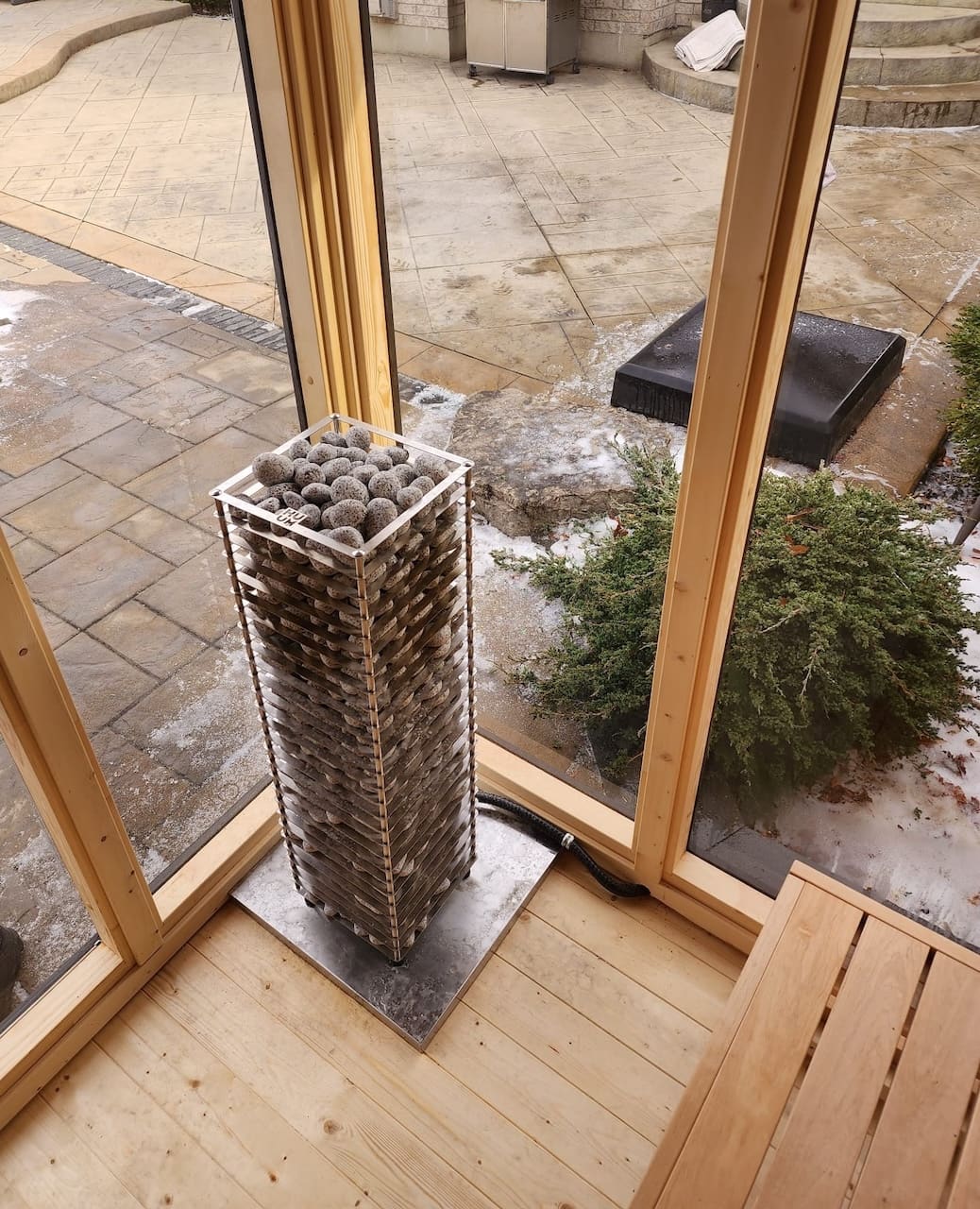Leil Patio S 4-5 Person Outdoor Sauna