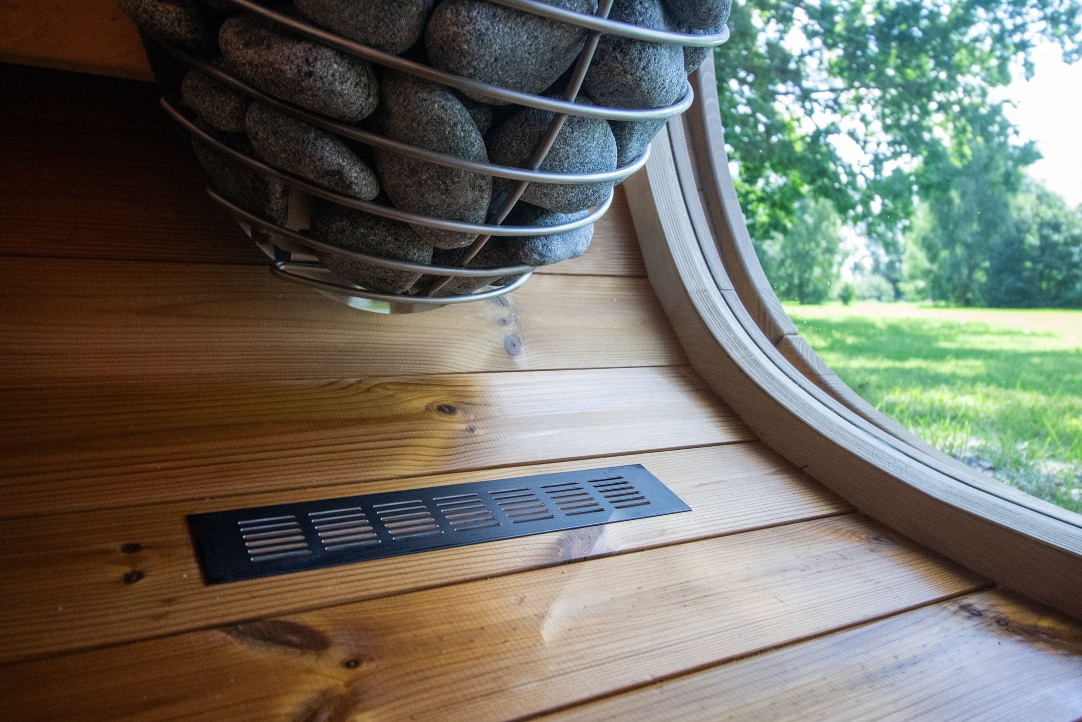 Leil Black Cube Classic 4 Person Outdoor Sauna Kit