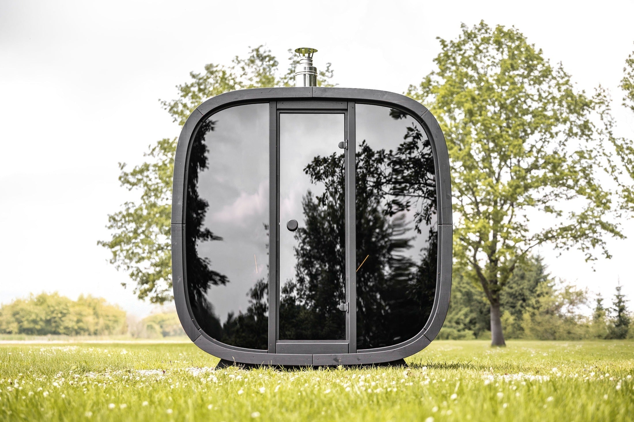 Leil Black Cube Comfort 6 Person Outdoor Sauna Kit
