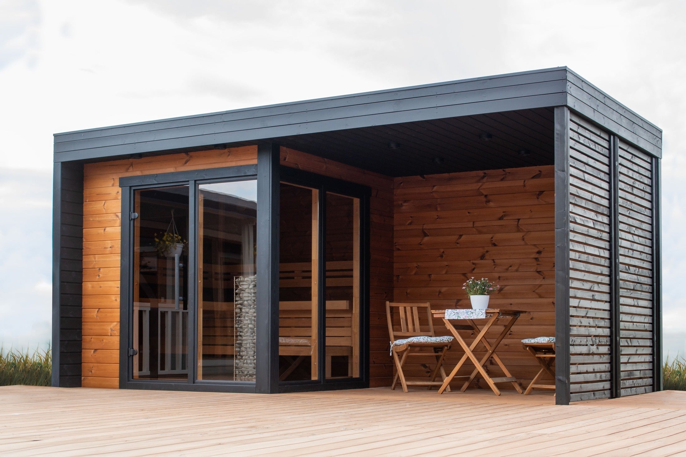 Leil Patio S Plus 4 Person Outdoor Sauna