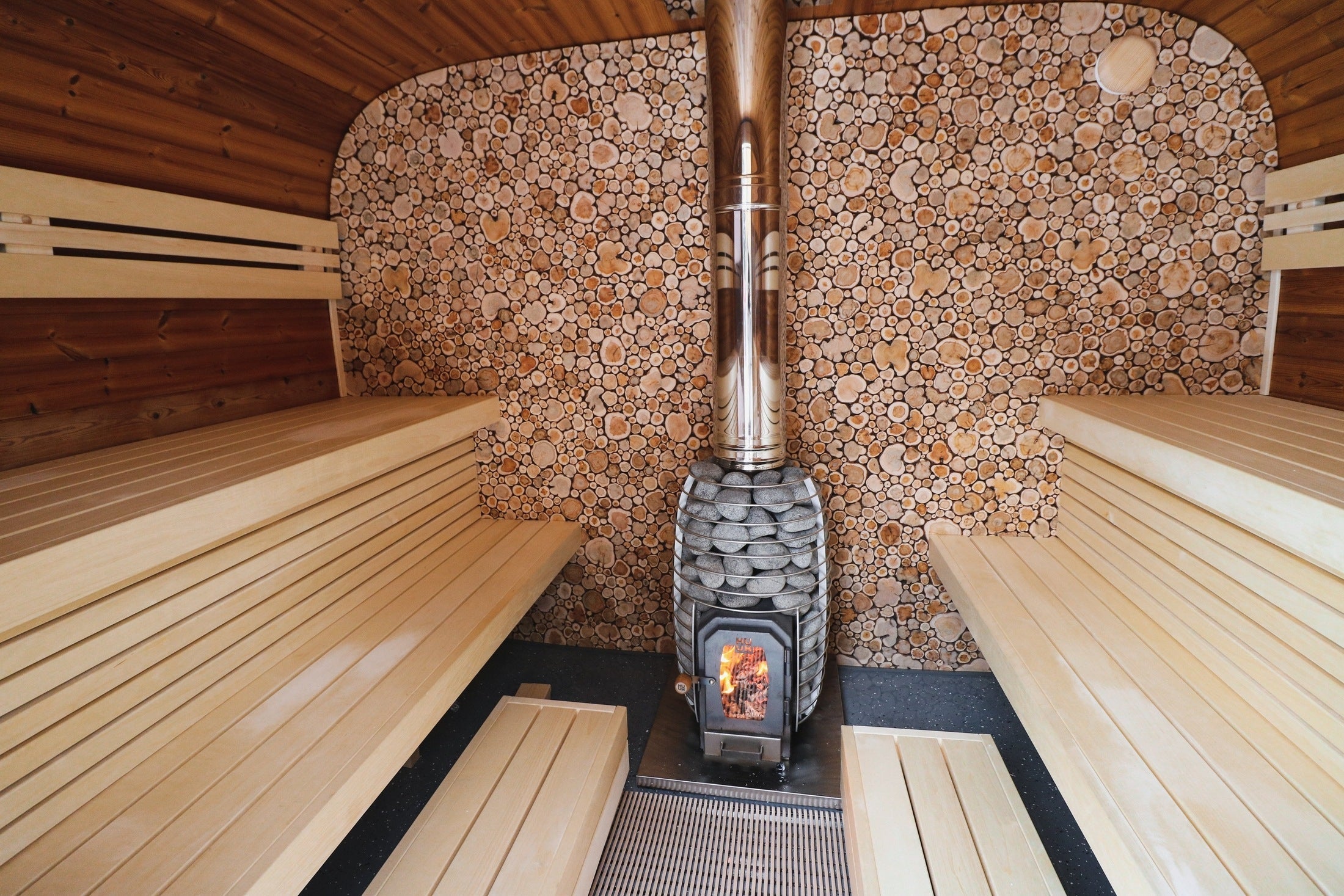 Leil Round Cube Single Outdoor Sauna 6-8 Person